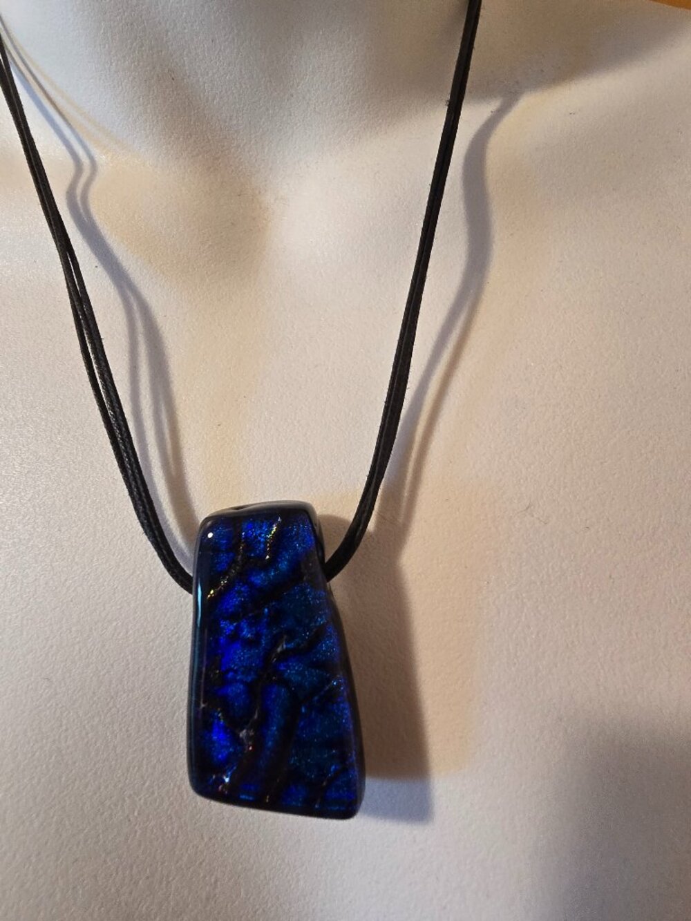 Dark Blue Pendant Necklace